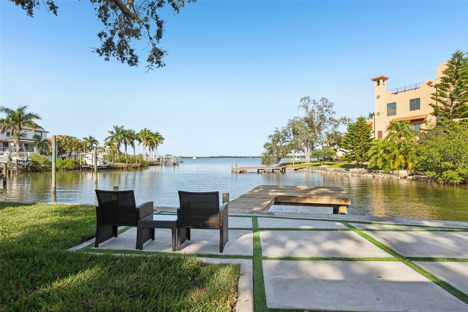 1739 Bayou Grande Blvd Ne, FL