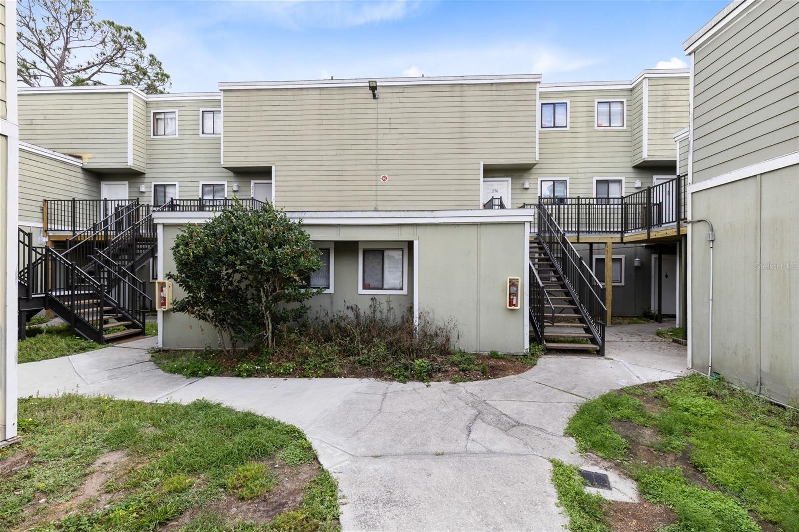 278 Scottsdale Square, FL