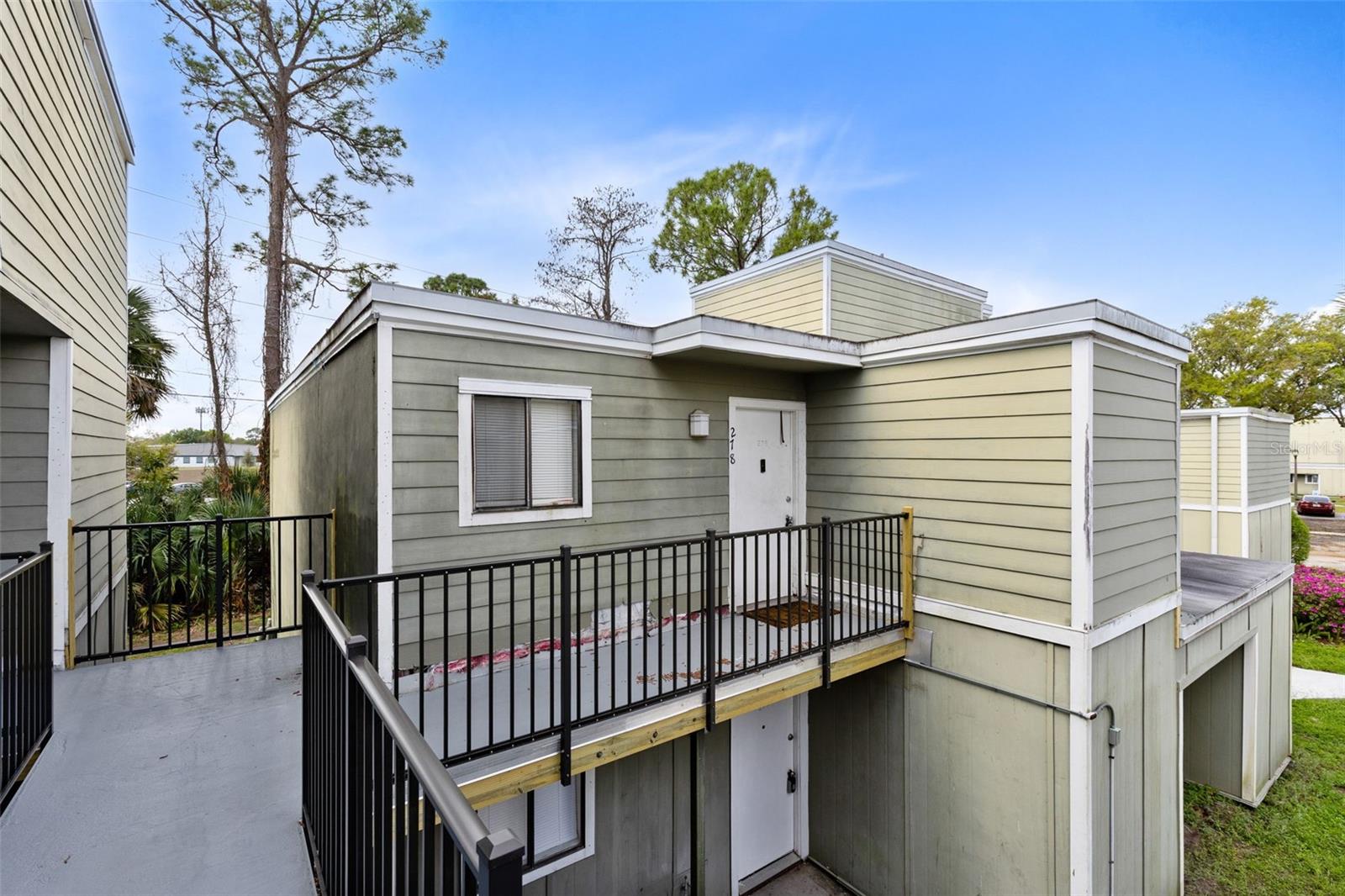 278 Scottsdale Square, FL