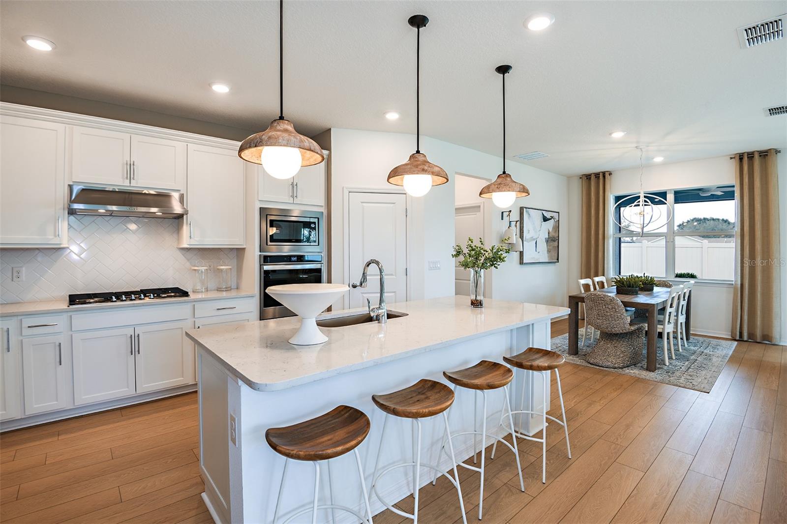 9839 Crescent Moon Drive, FL
