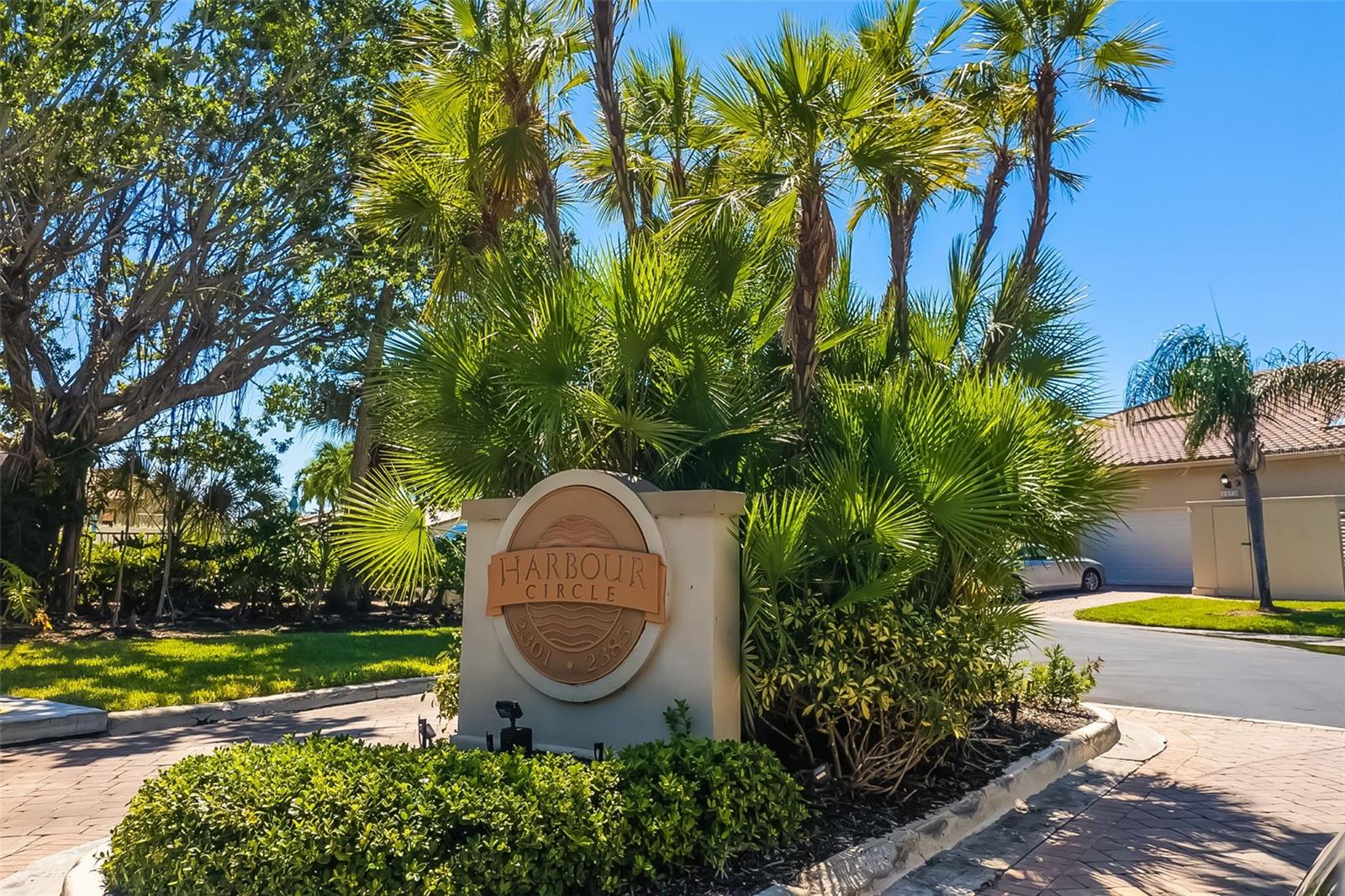 2326 Harbour Oaks Drive, FL