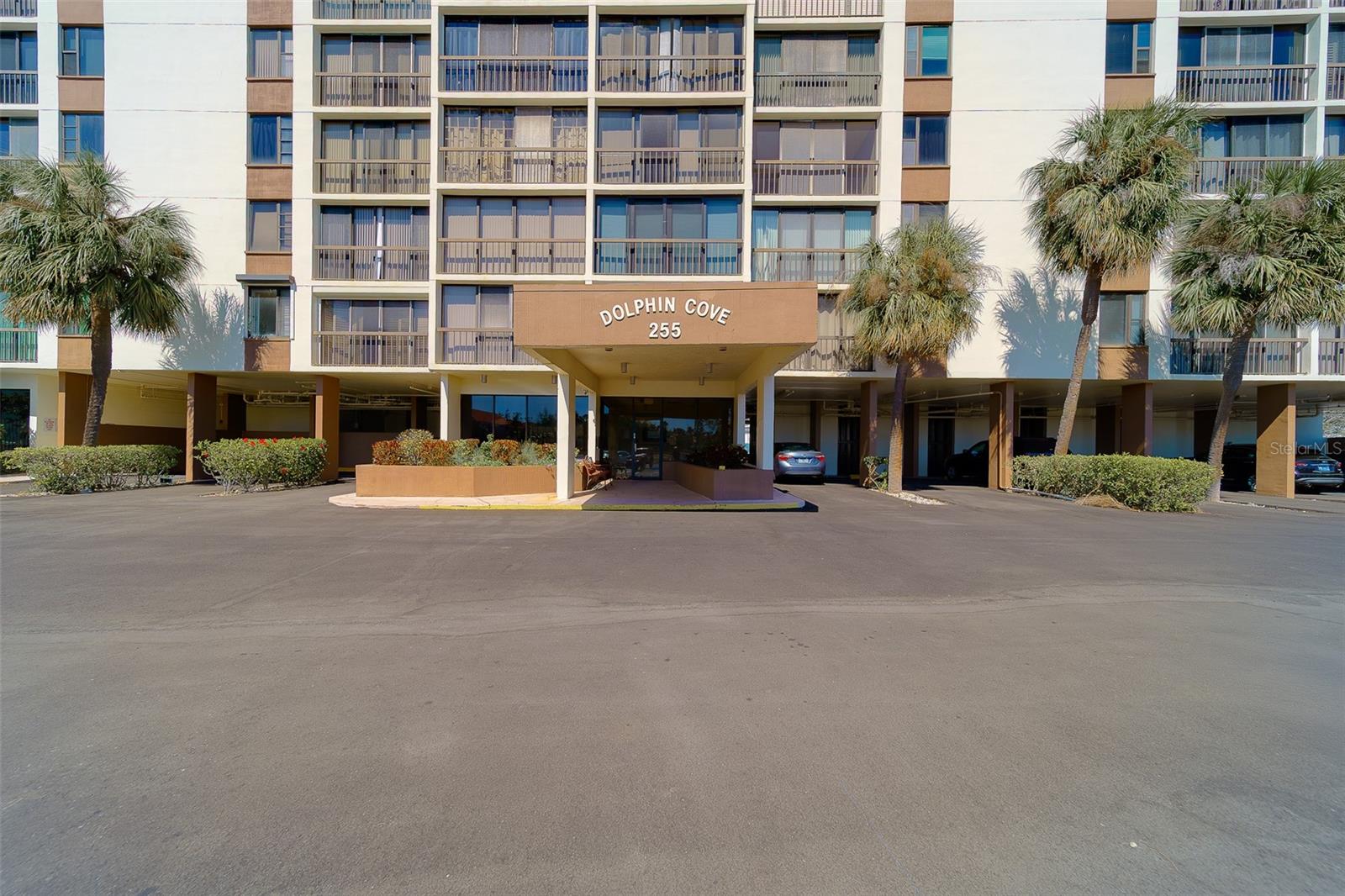 255 Dolphin Point, FL