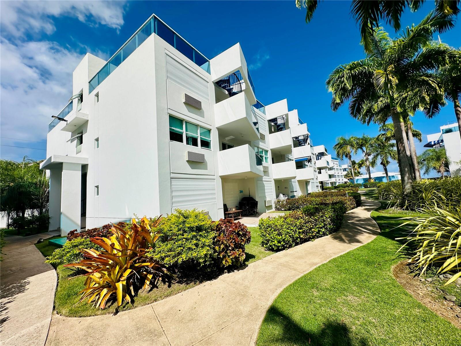 Cond Costamar Beach Village, PR