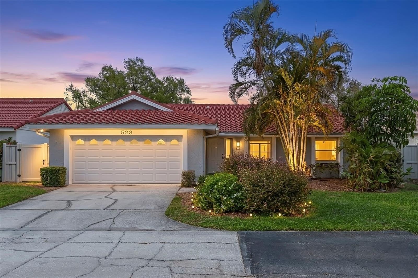 523 Padua Cir Ne, FL