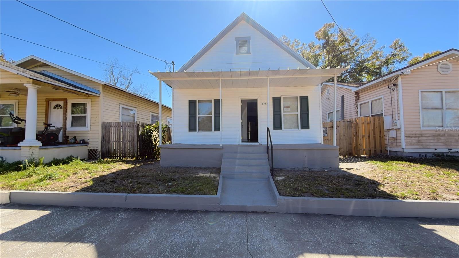2332 W Pine St, FL