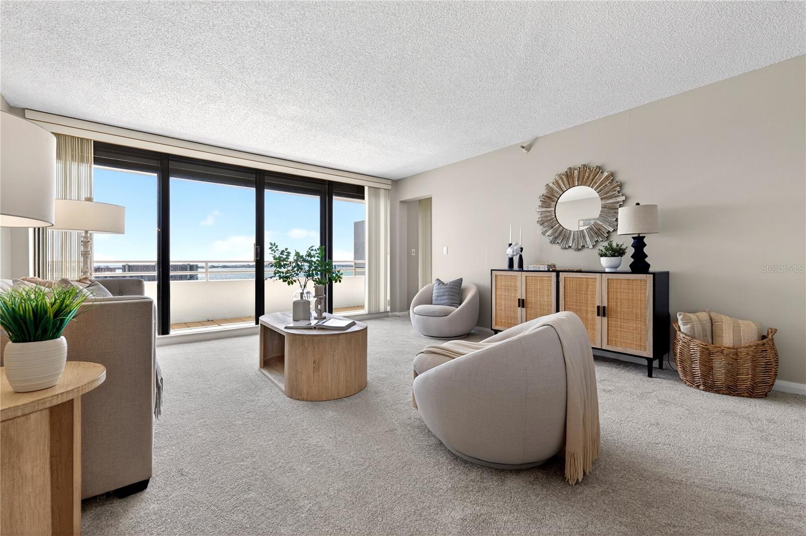 5950 Pelican Bay Plz S #2e, FL