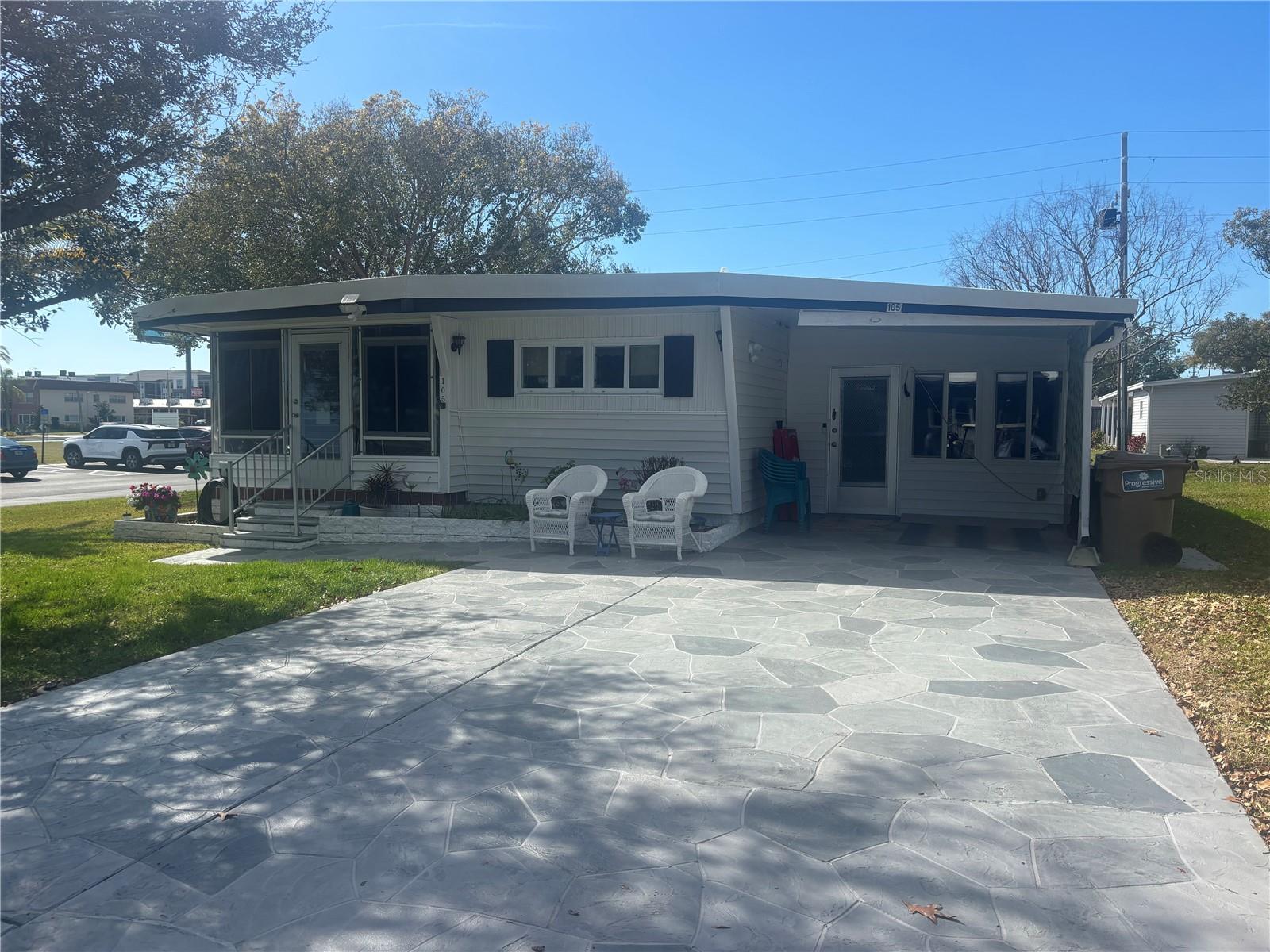 105 Freedom Court, FL