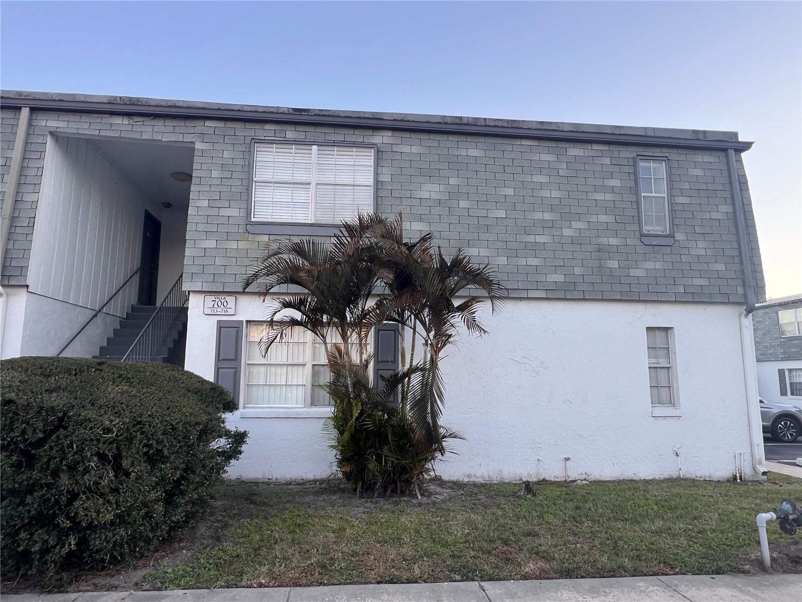 1000 Semoran Boulevard, FL