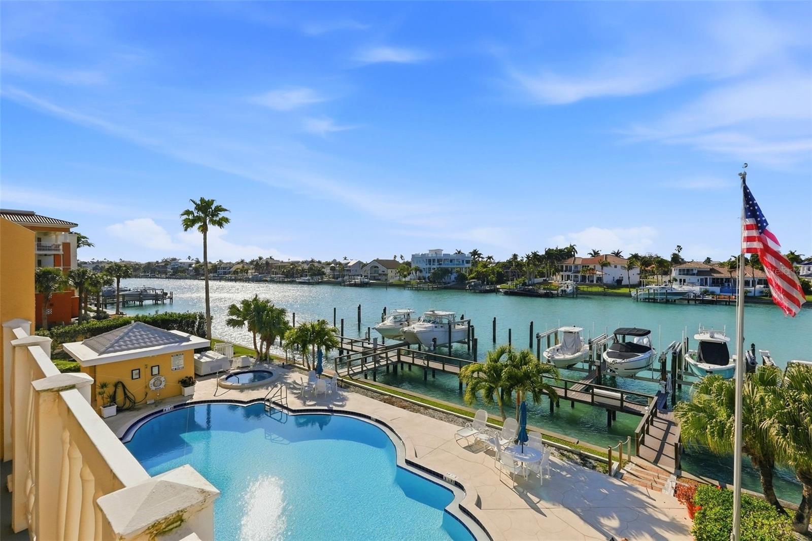 544 Pinellas Bayway S #Th13, FL