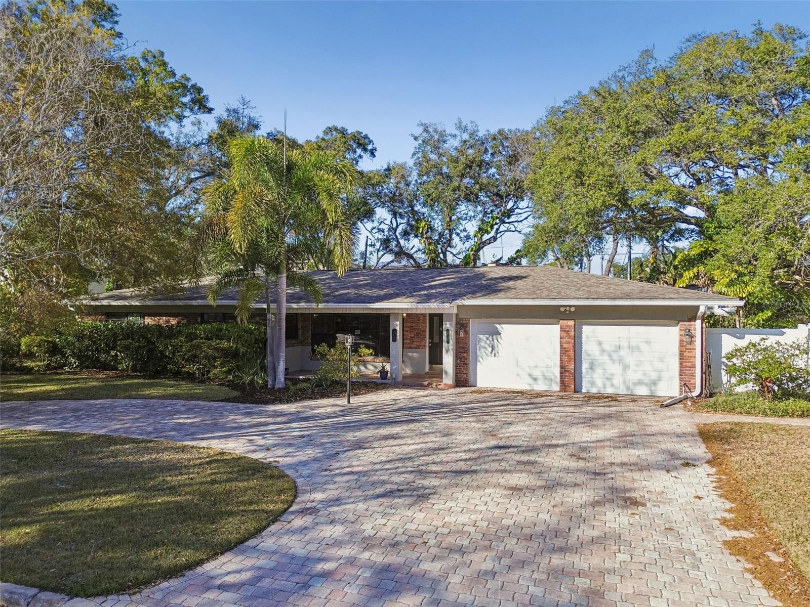 4633 W Longfellow Ave, FL
