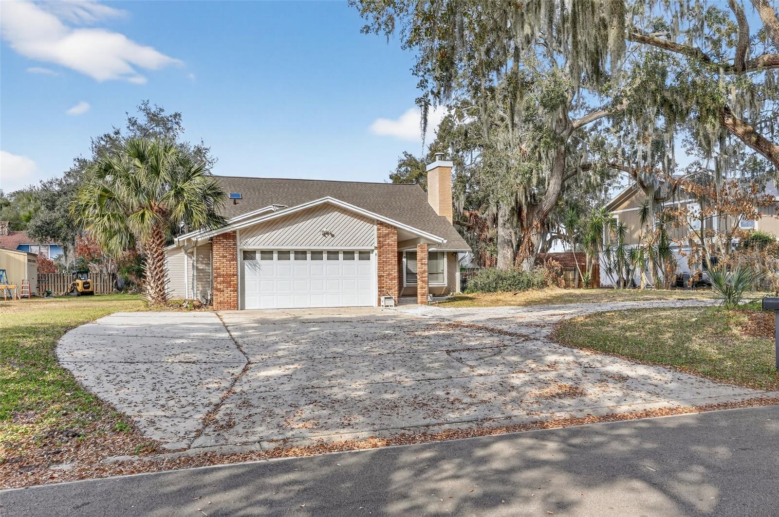 1595 Shady Oak Drive, FL