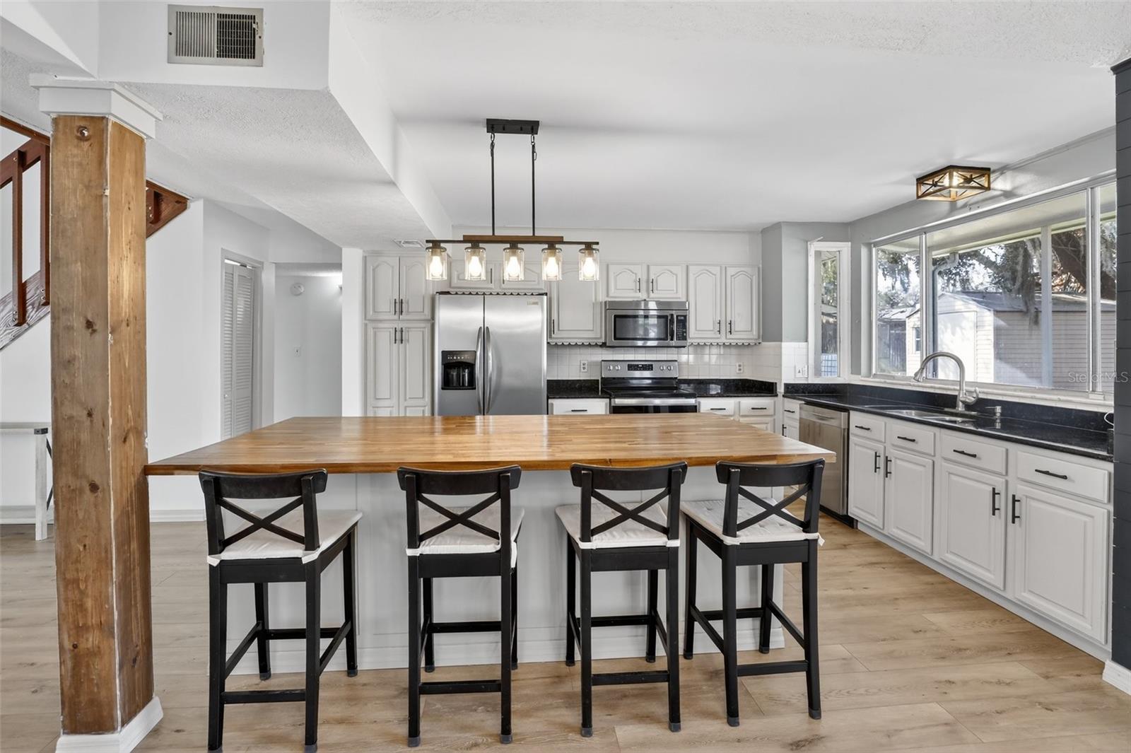 1595 Shady Oak Drive, FL