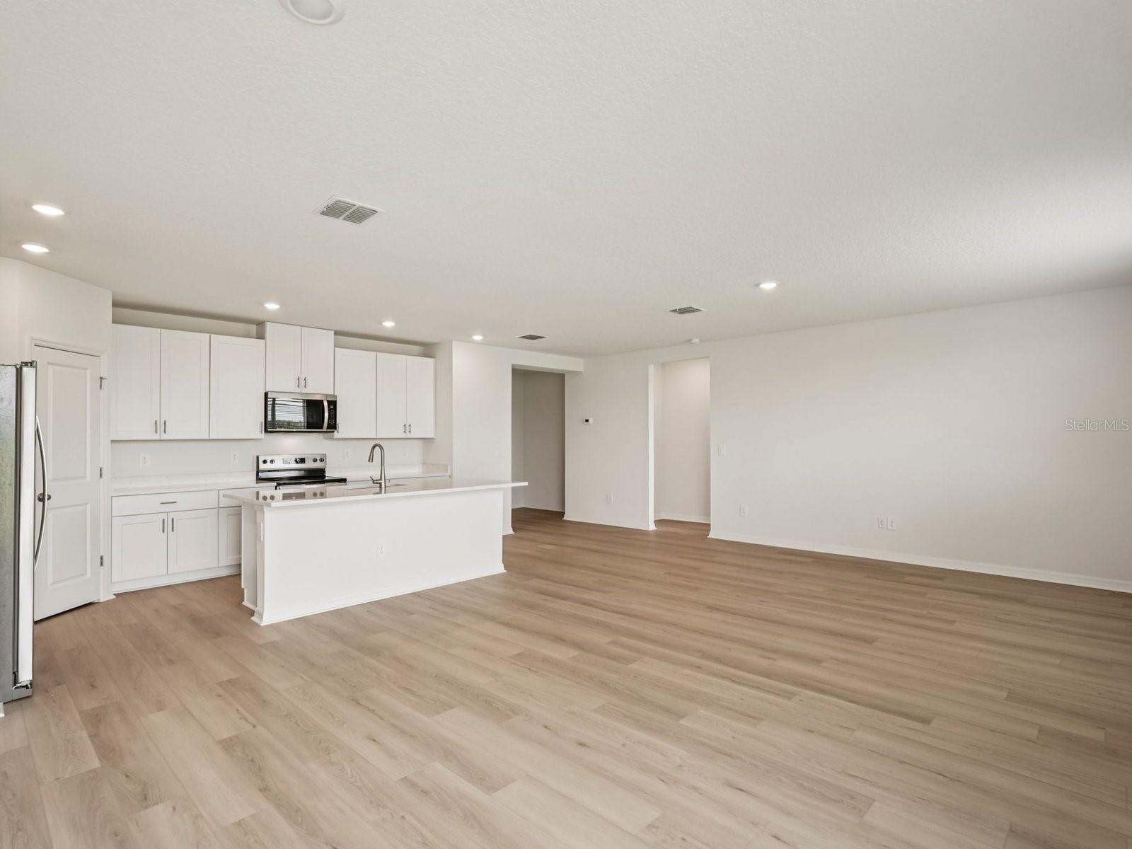 10417 Abundance Grove Way, FL