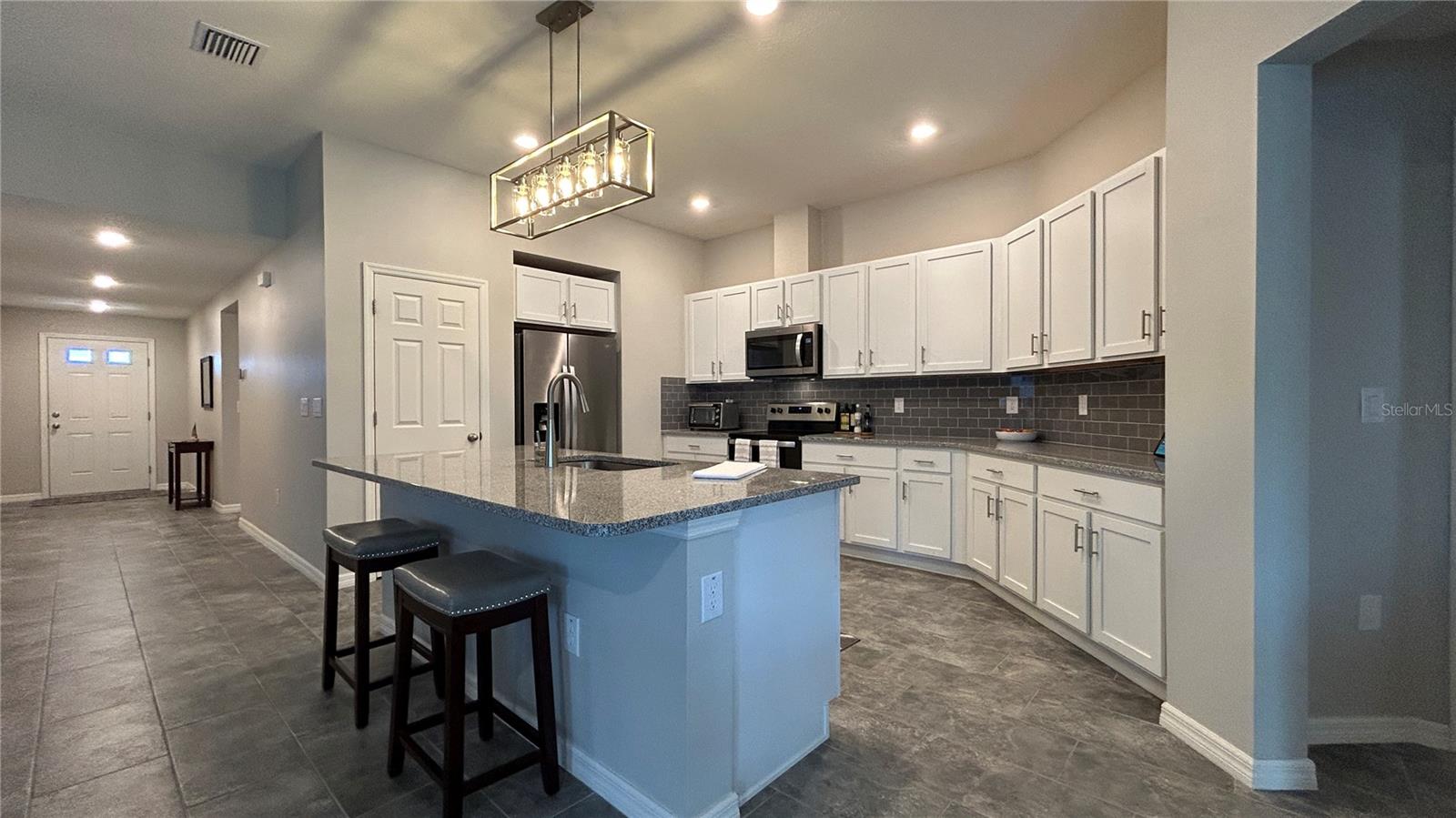 9475 Oakleaf Hammock Place, FL