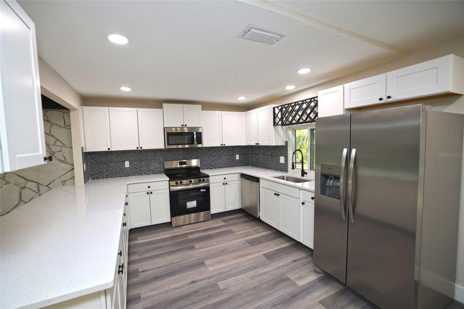 5667 Creekwood Drive, FL