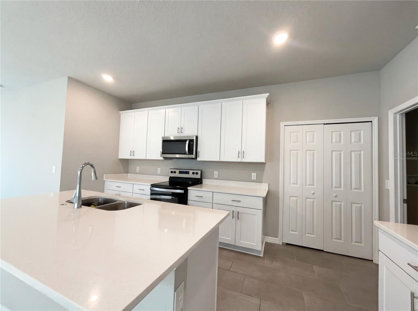 2348 Mystic Maze Lane, FL