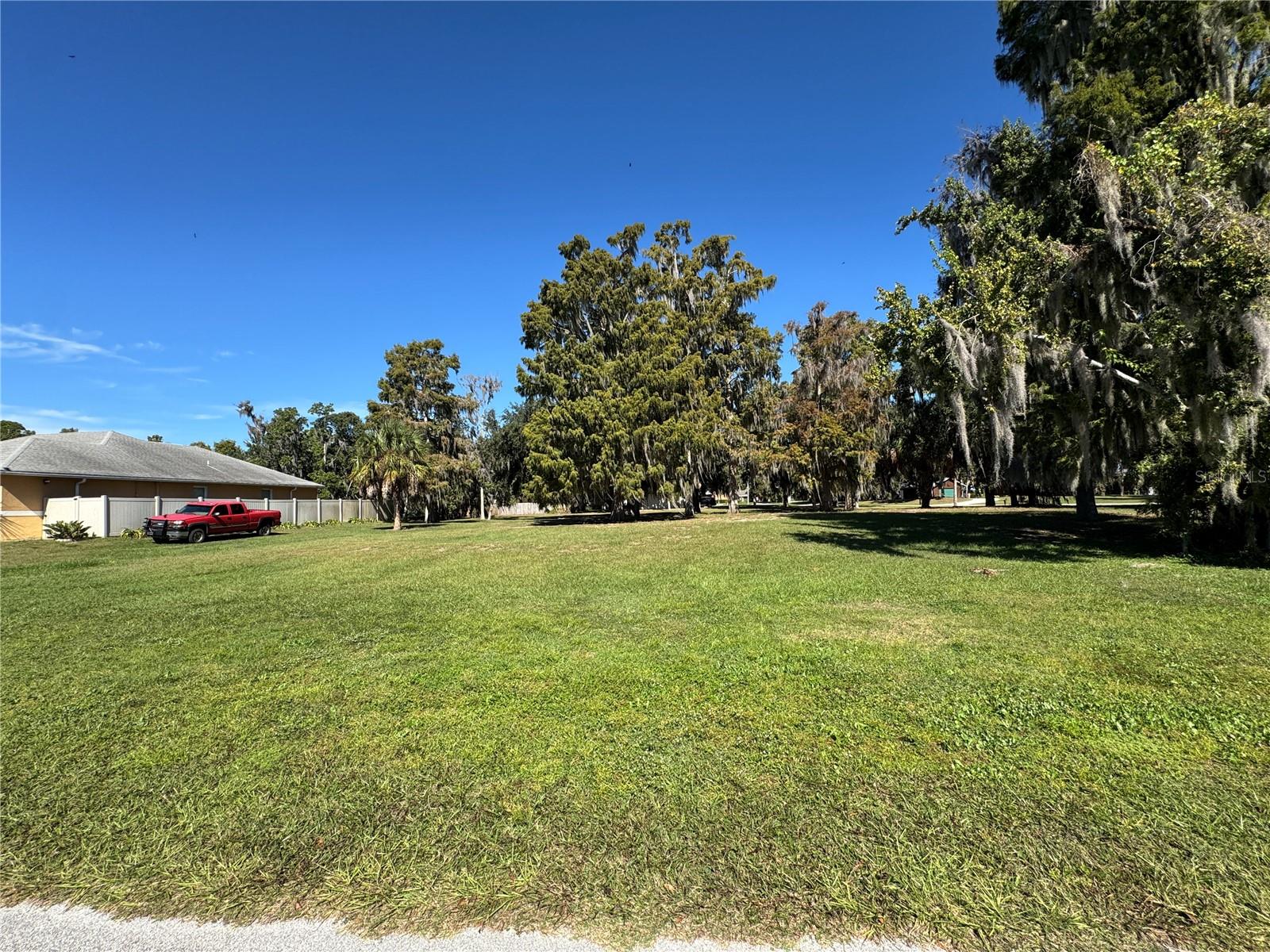 Lake Pierce Dr, FL