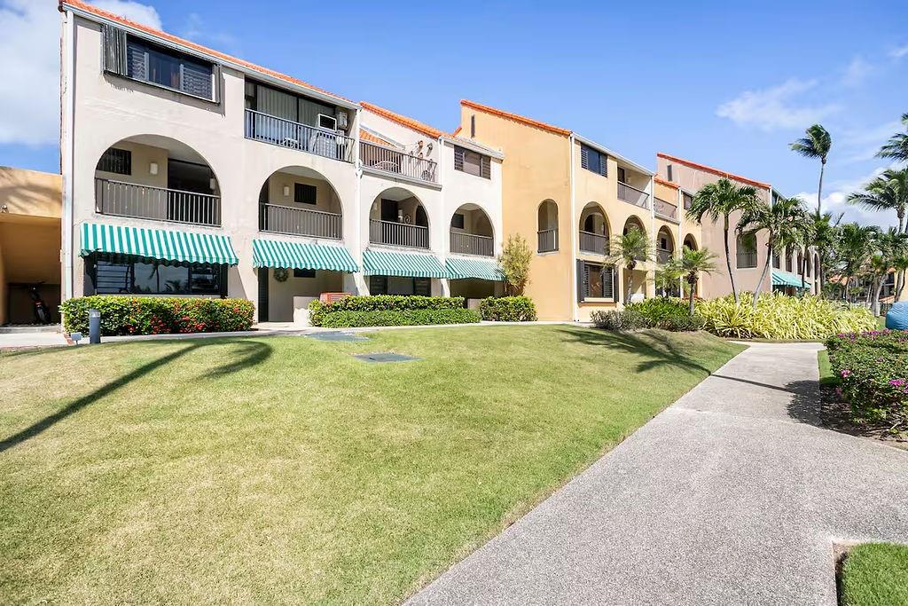 166 Beach Village, PR