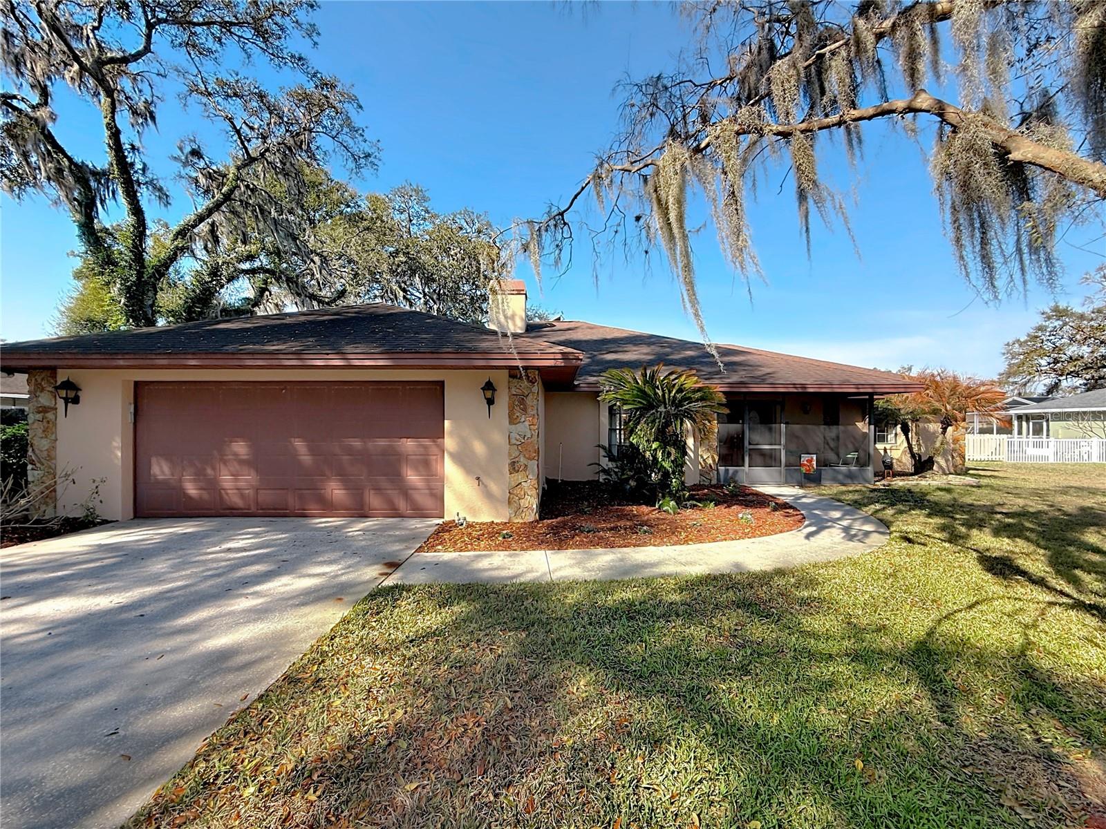 452 Summit Chase Drive, FL