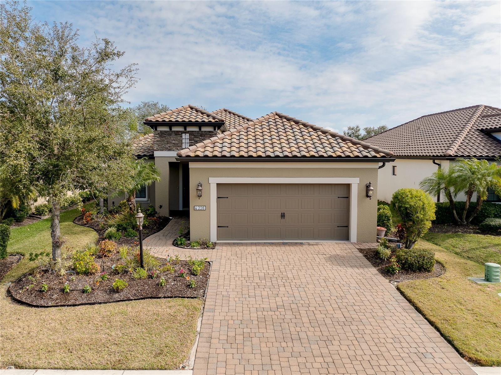 228 Acerno Dr, FL
