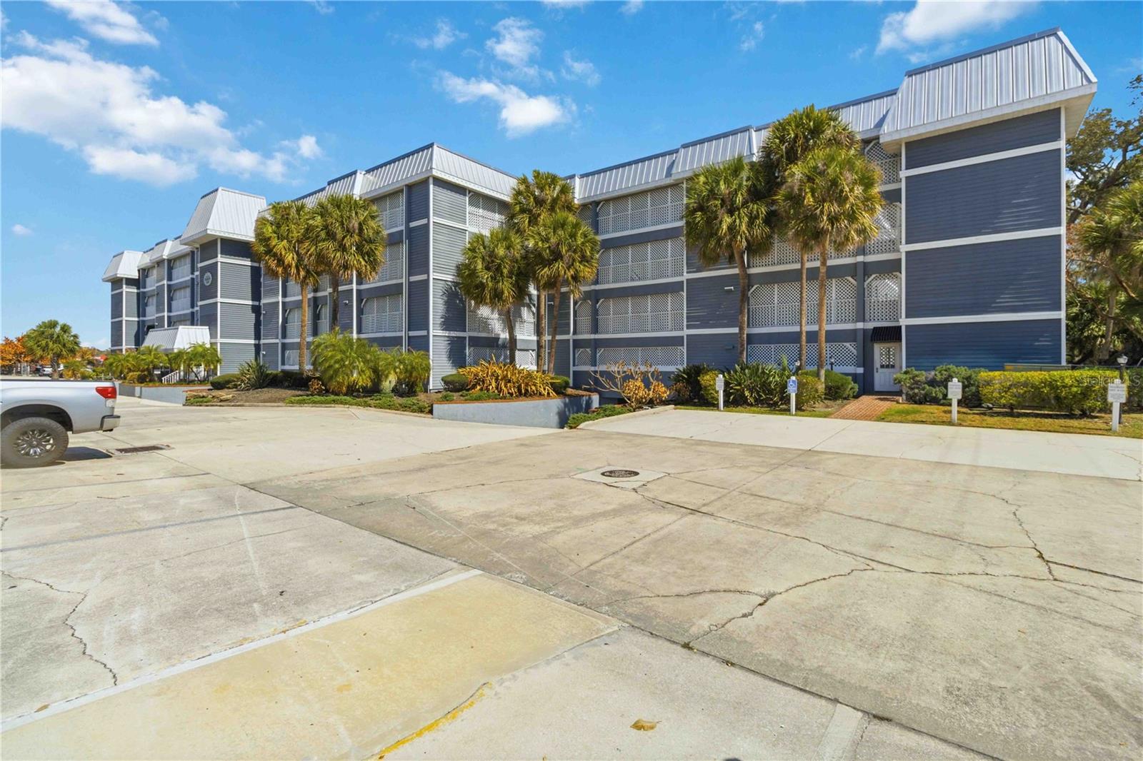 905 Harbor City Boulevard, FL