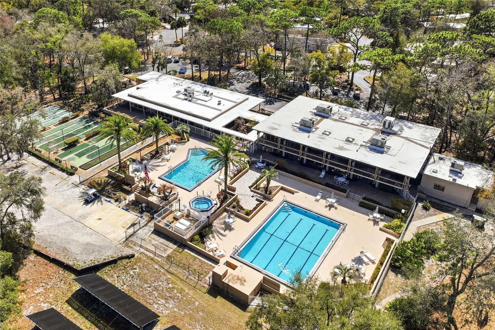 541 Club Court, FL