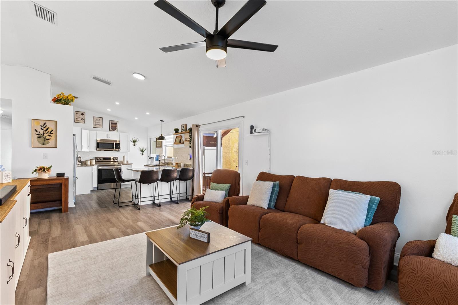421 Horizon Drive, FL