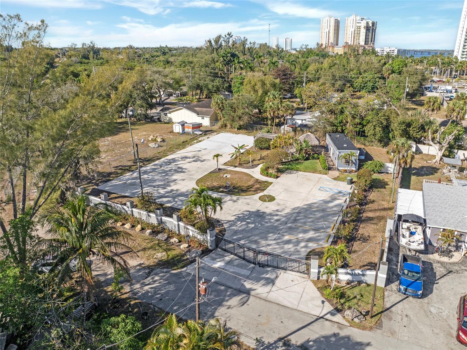 1280 & 1290 Williams Street, FL