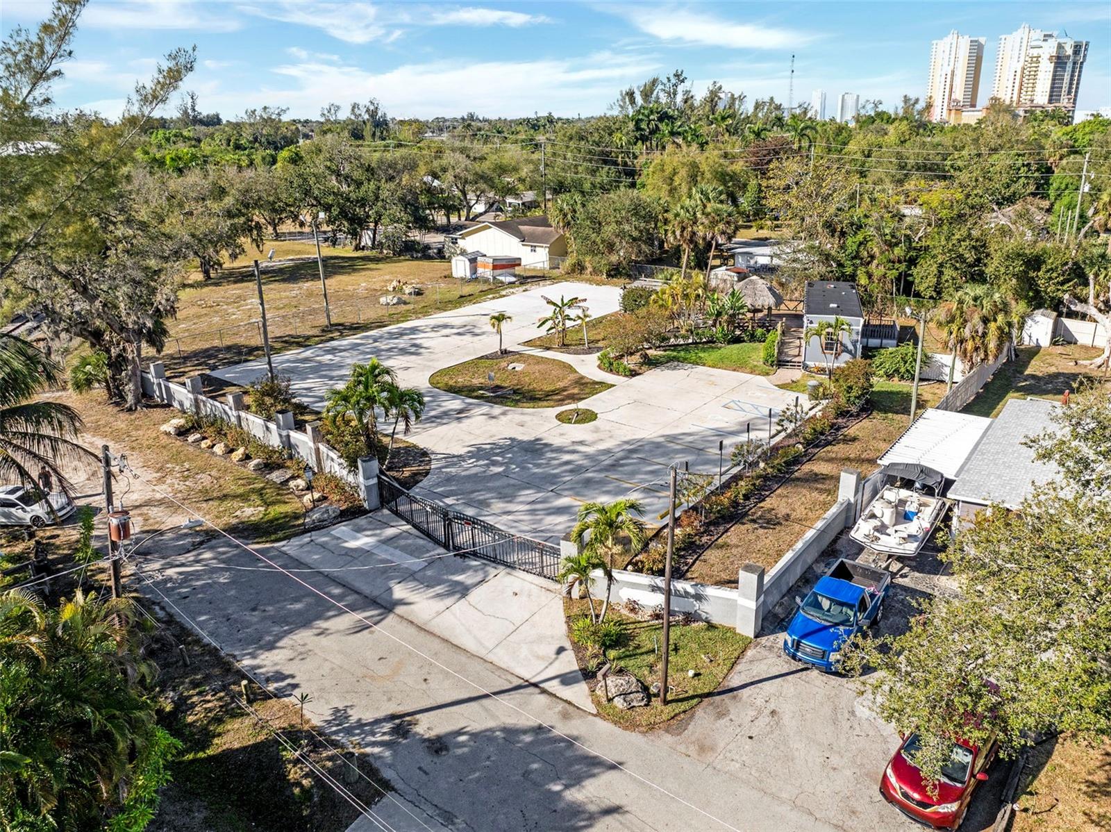 1280 & 1290 Williams Street, FL