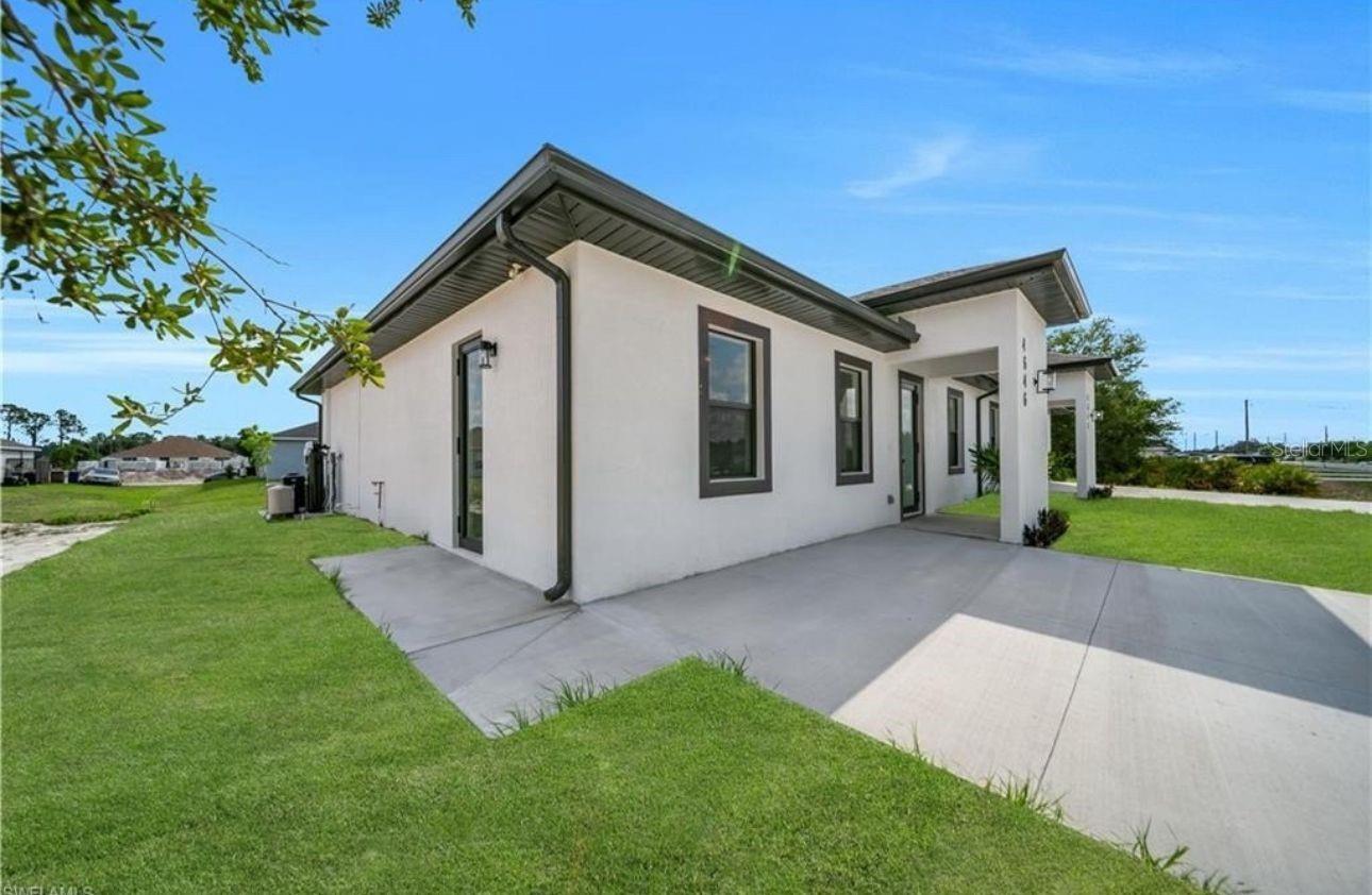 4646 Leonard Blvd S #B, FL