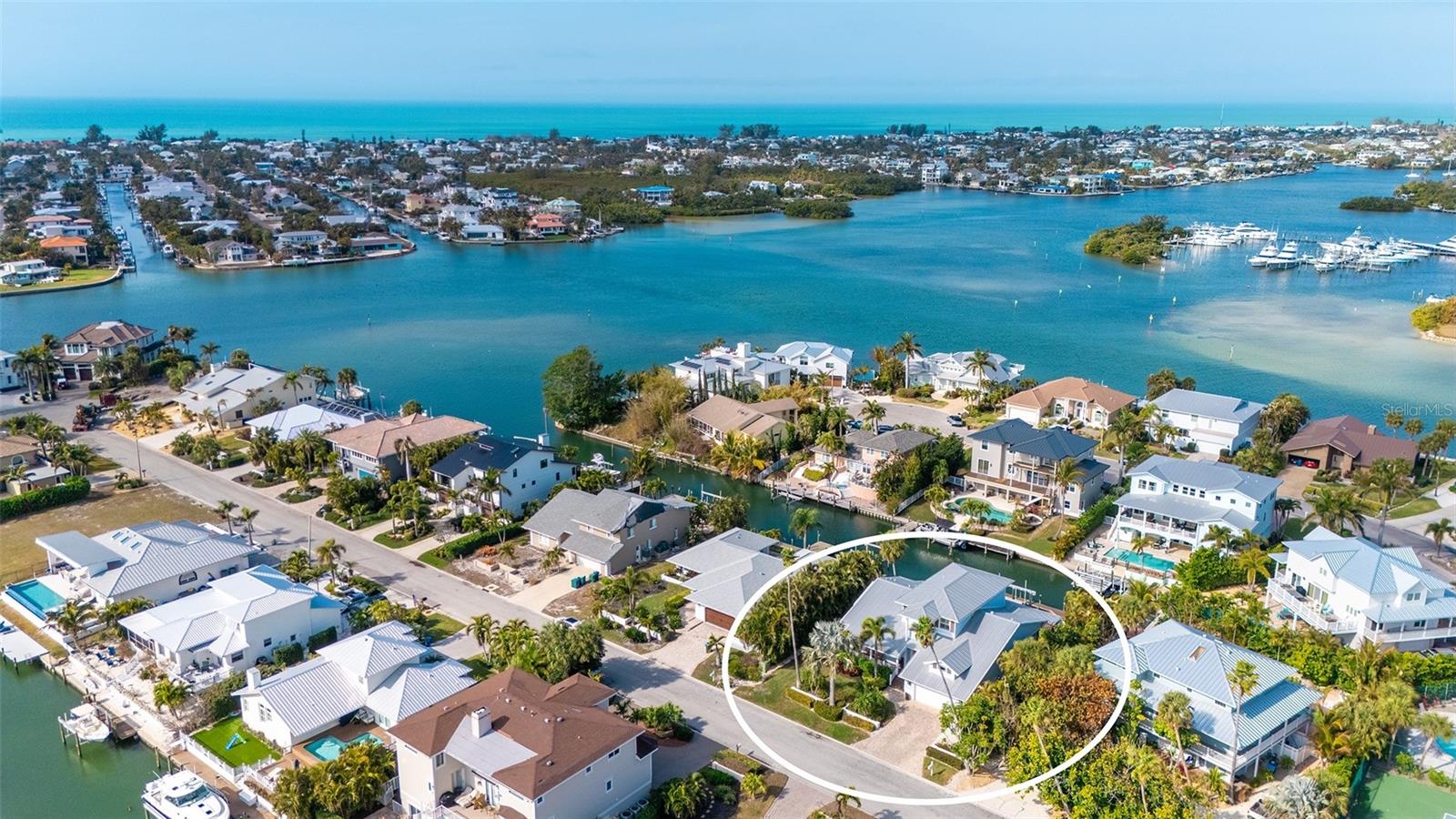 605 N Point Dr, FL