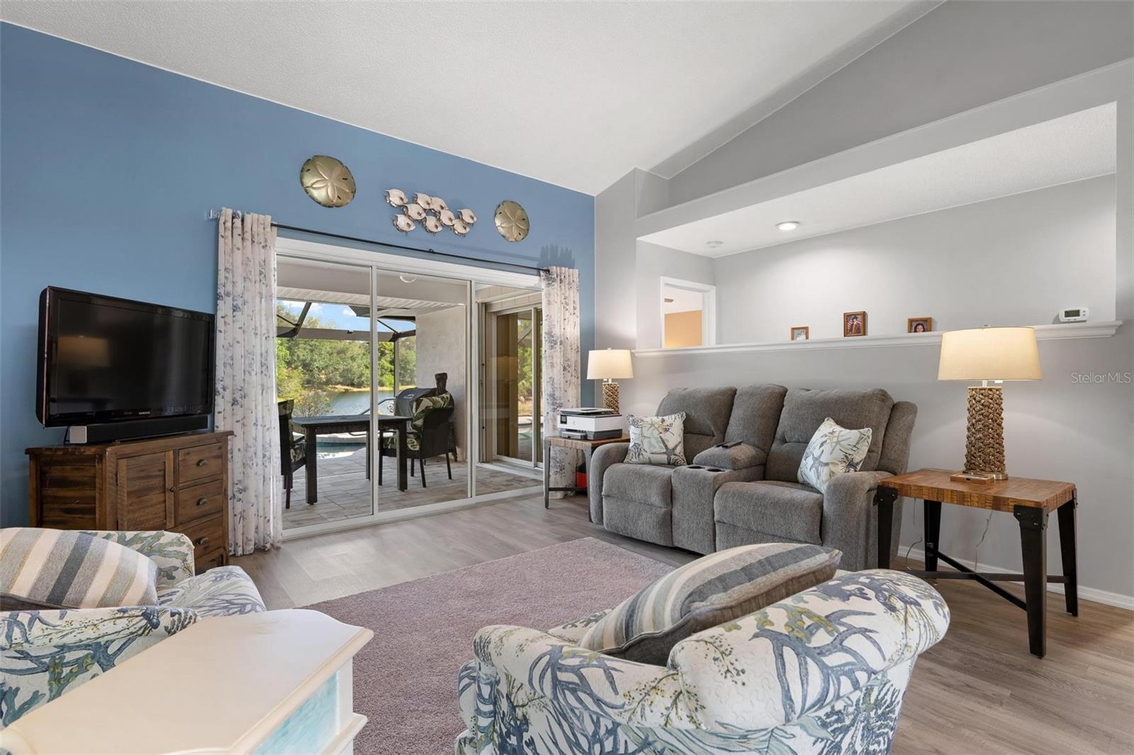 5009 Southern Pine Circle, FL