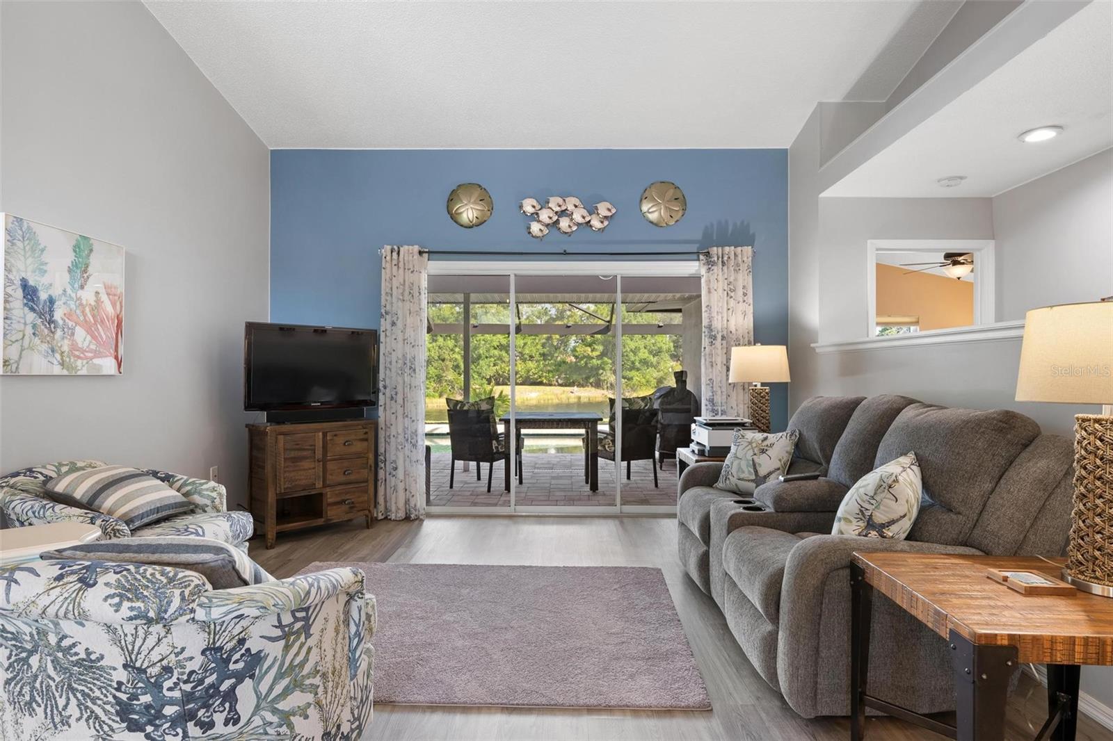 5009 Southern Pine Circle, FL