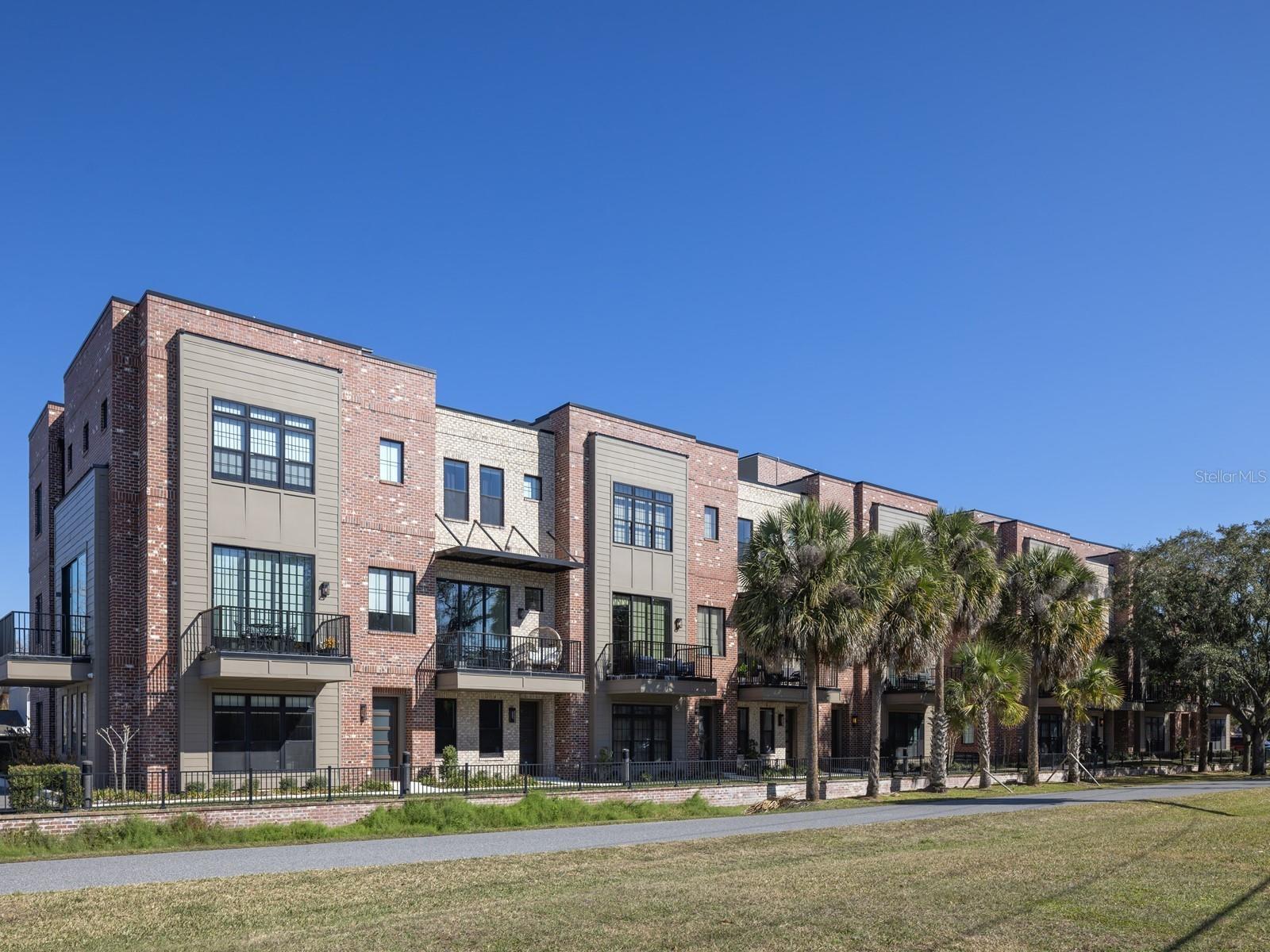 64 Park Avenue, FL
