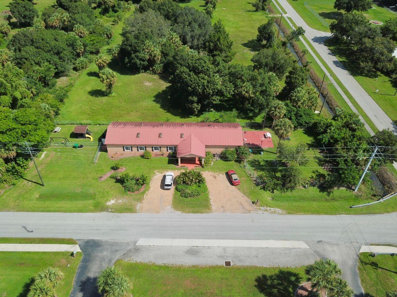 704 Sw 6th St, FL