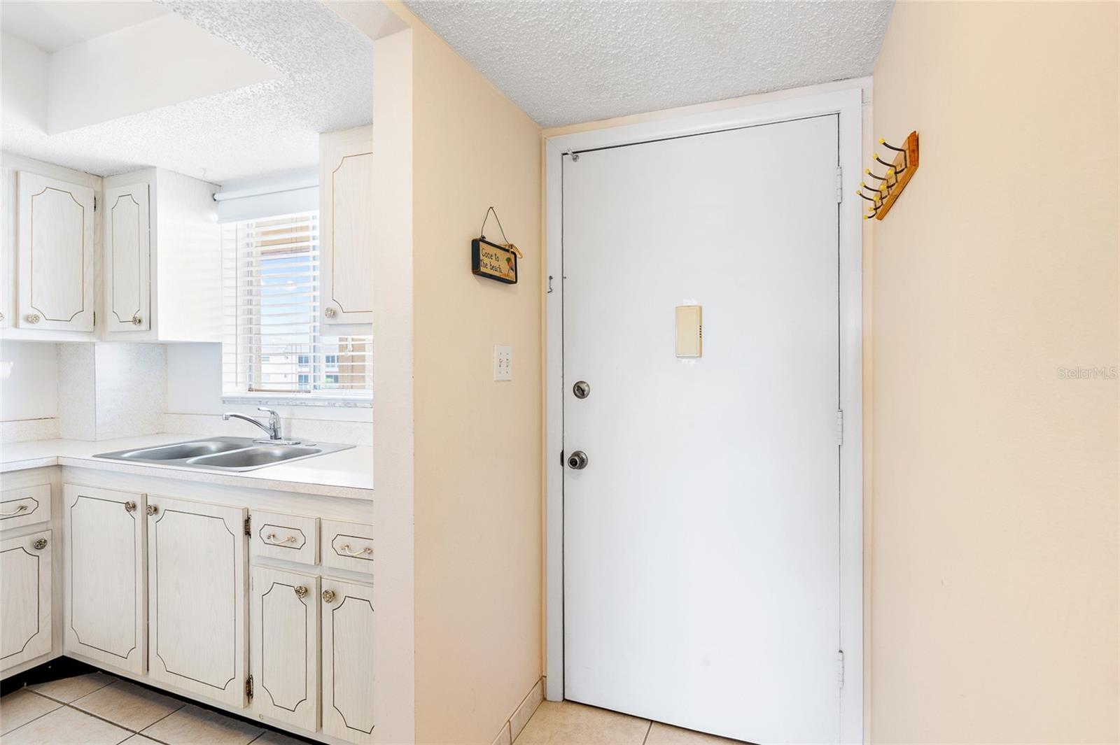 3959 Lake Bayshore Drive, FL