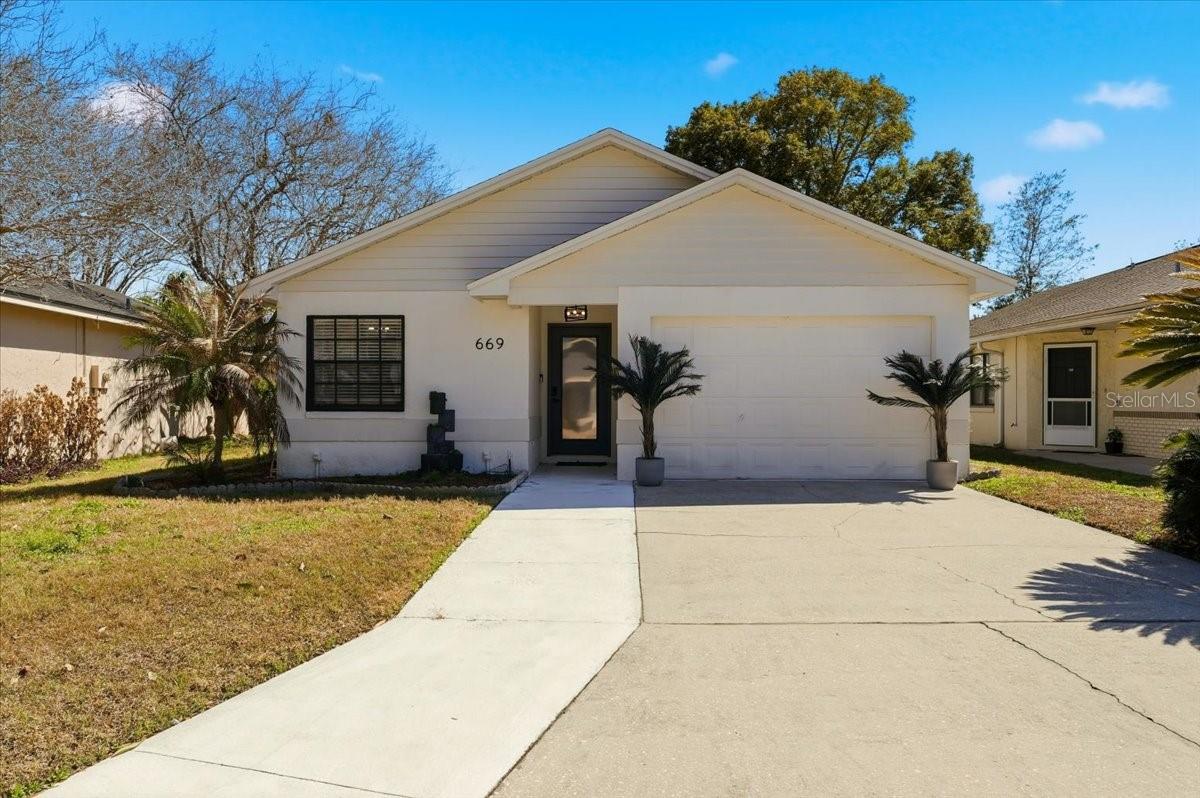 669 Eagle Run, FL