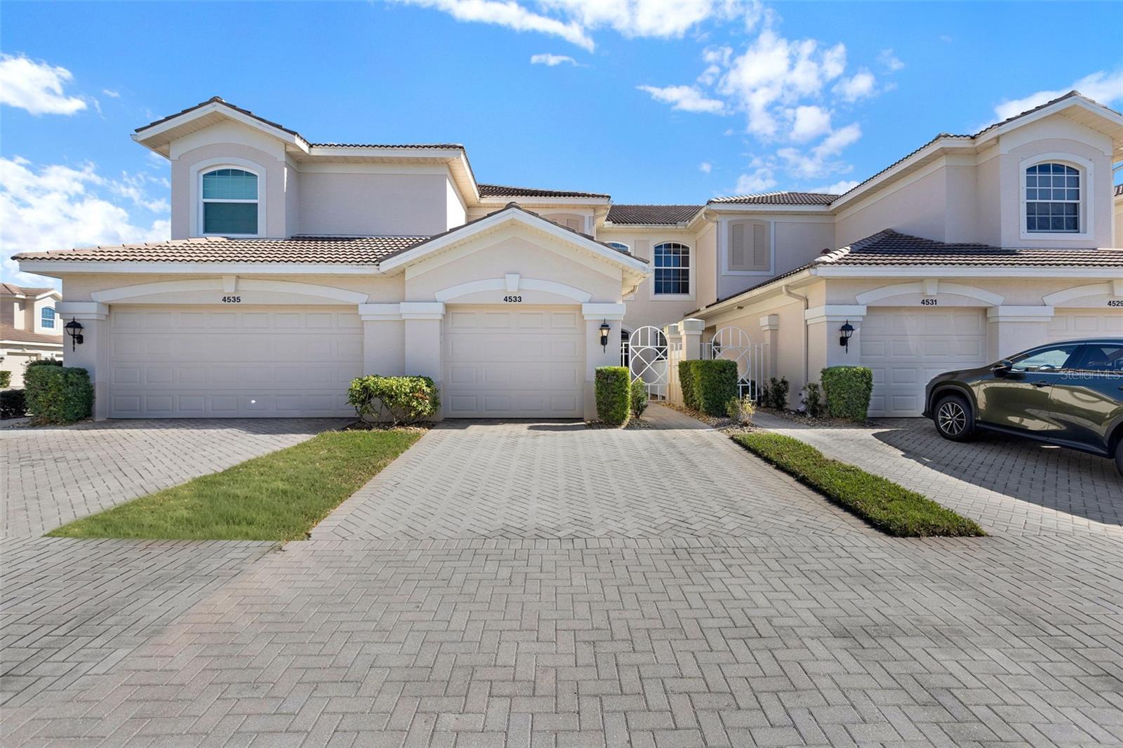 4533 Cinnamon Drive, FL