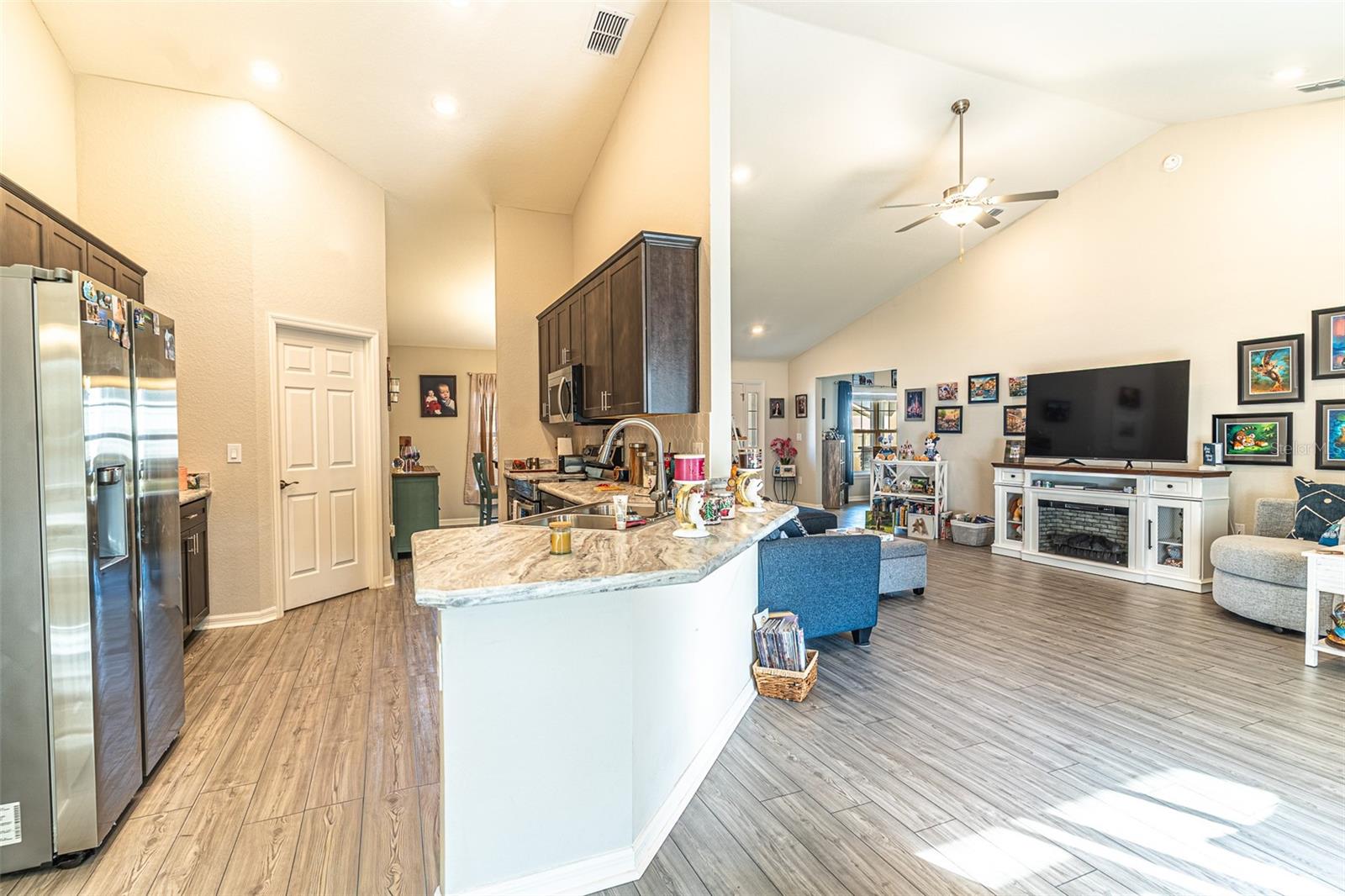 1097 Sandpiper Loop, FL