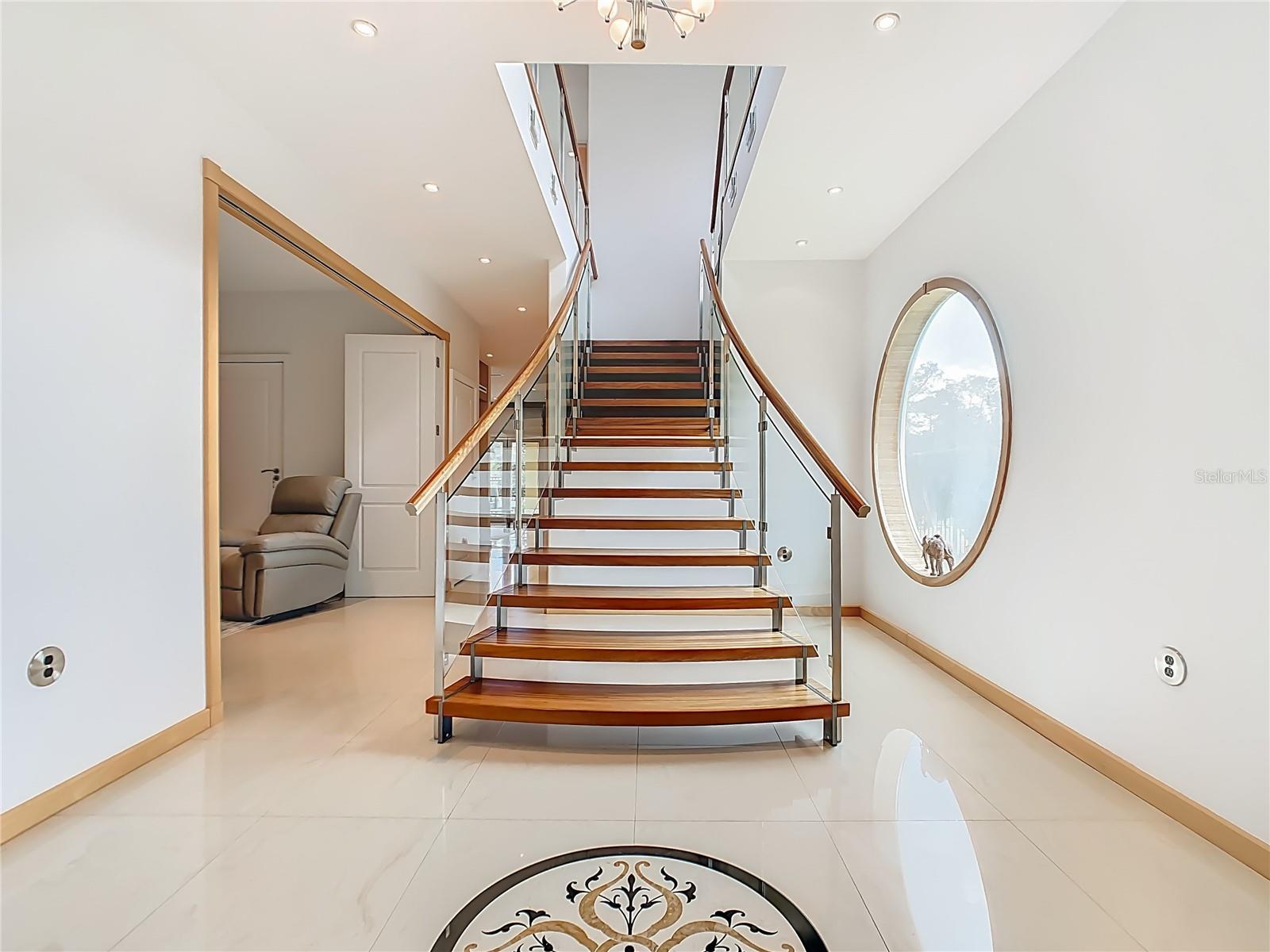 917 Desert Mountain Court, FL