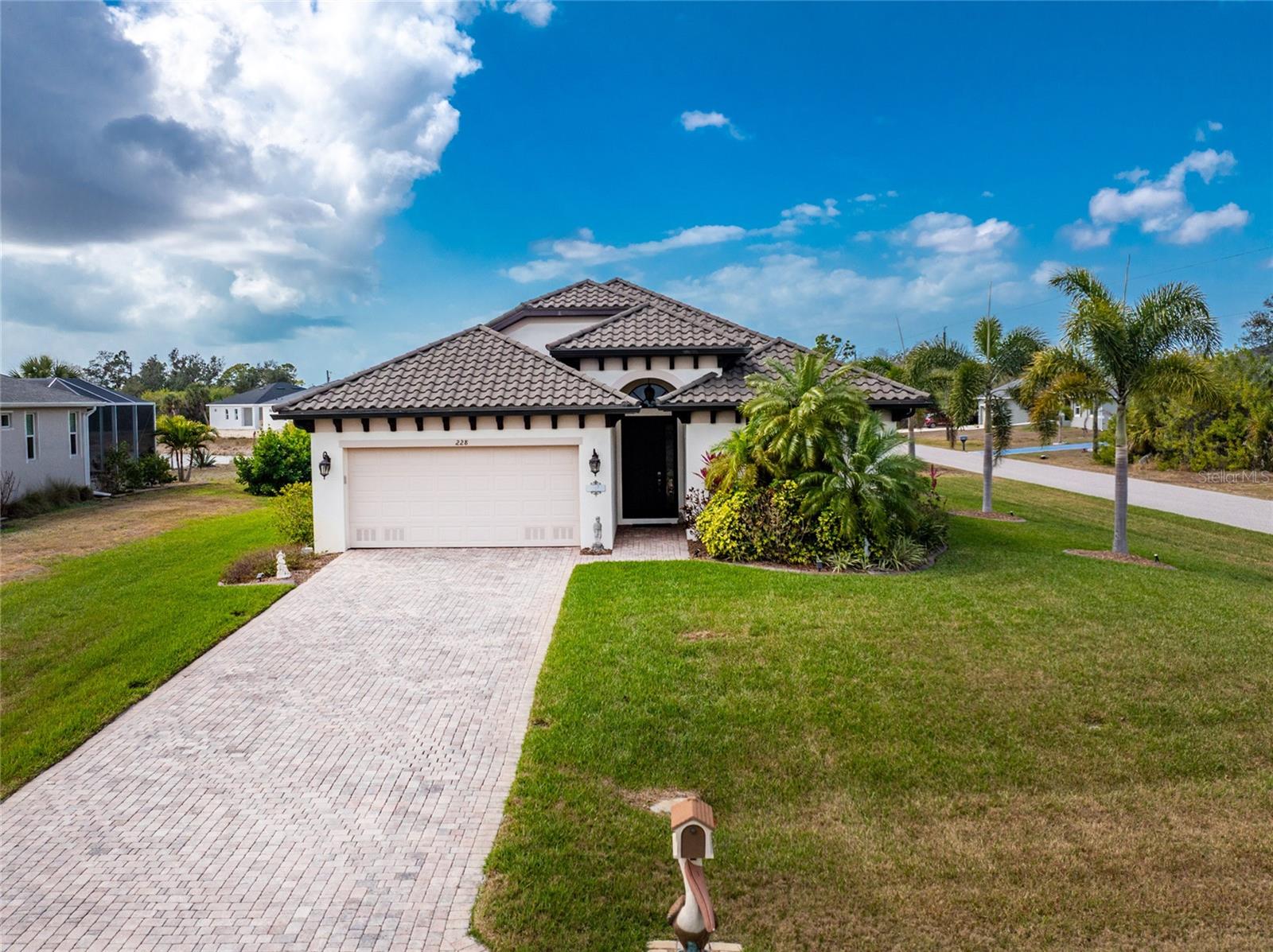 228 Antilla Drive, FL