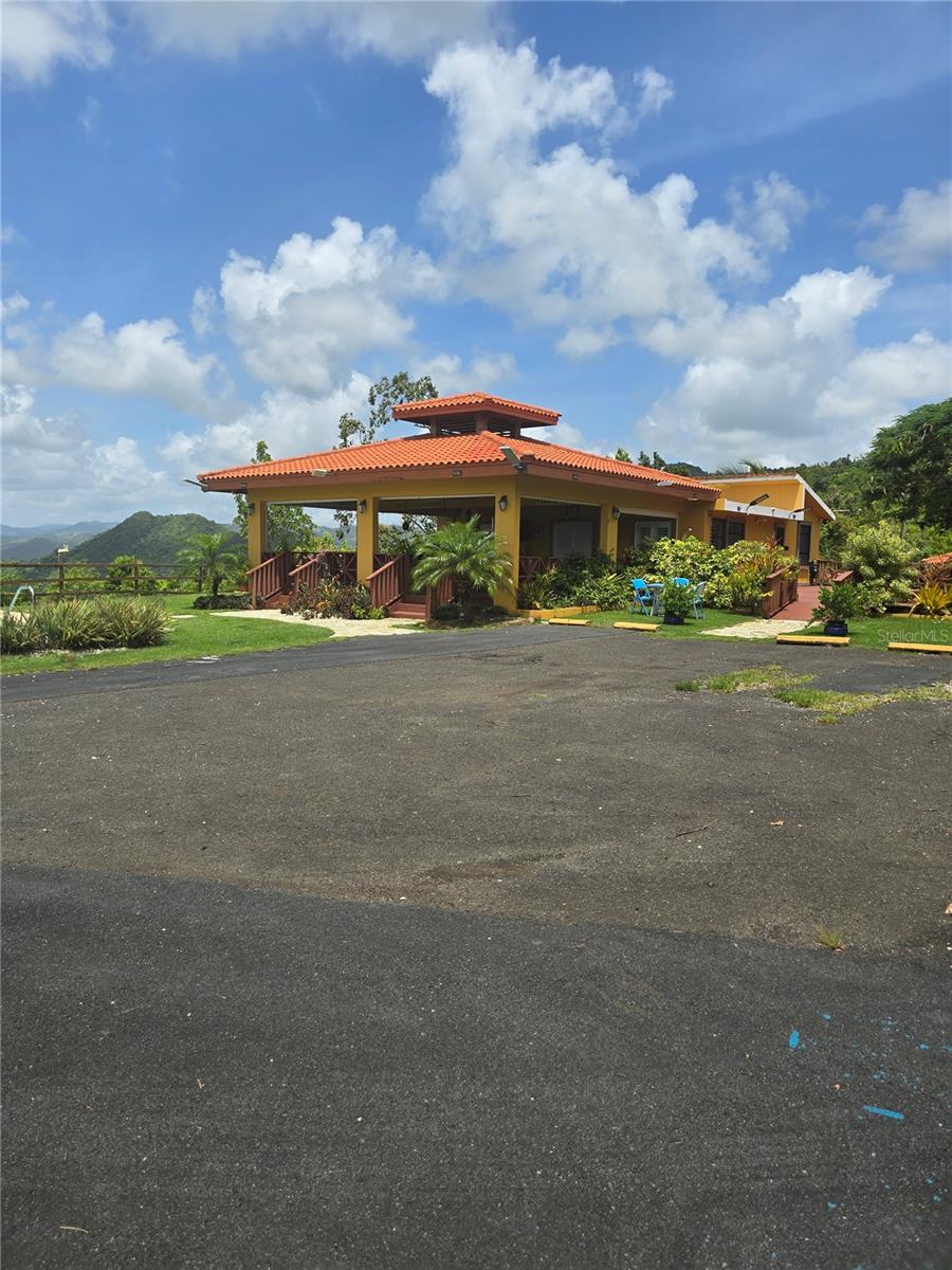 Bo Pulguillas, Carr. 723, PR