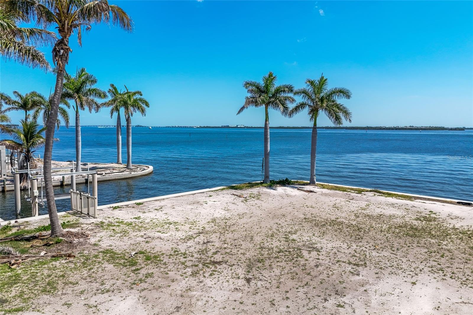 407 20th Pl, FL