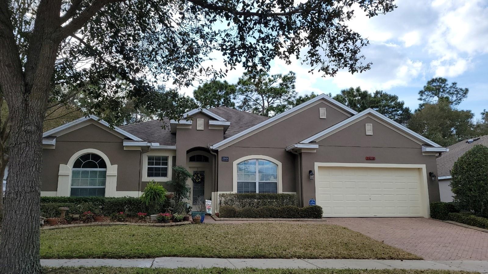 1564 Blue Grass Blvd, FL