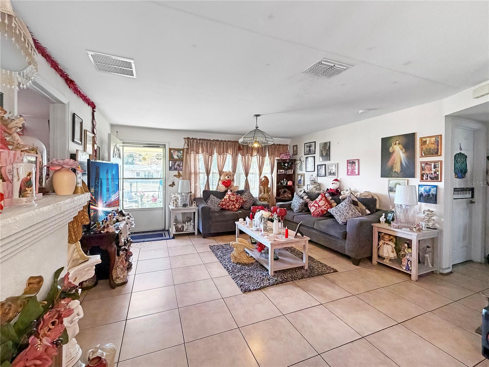 6305 Hillwood Drive, FL