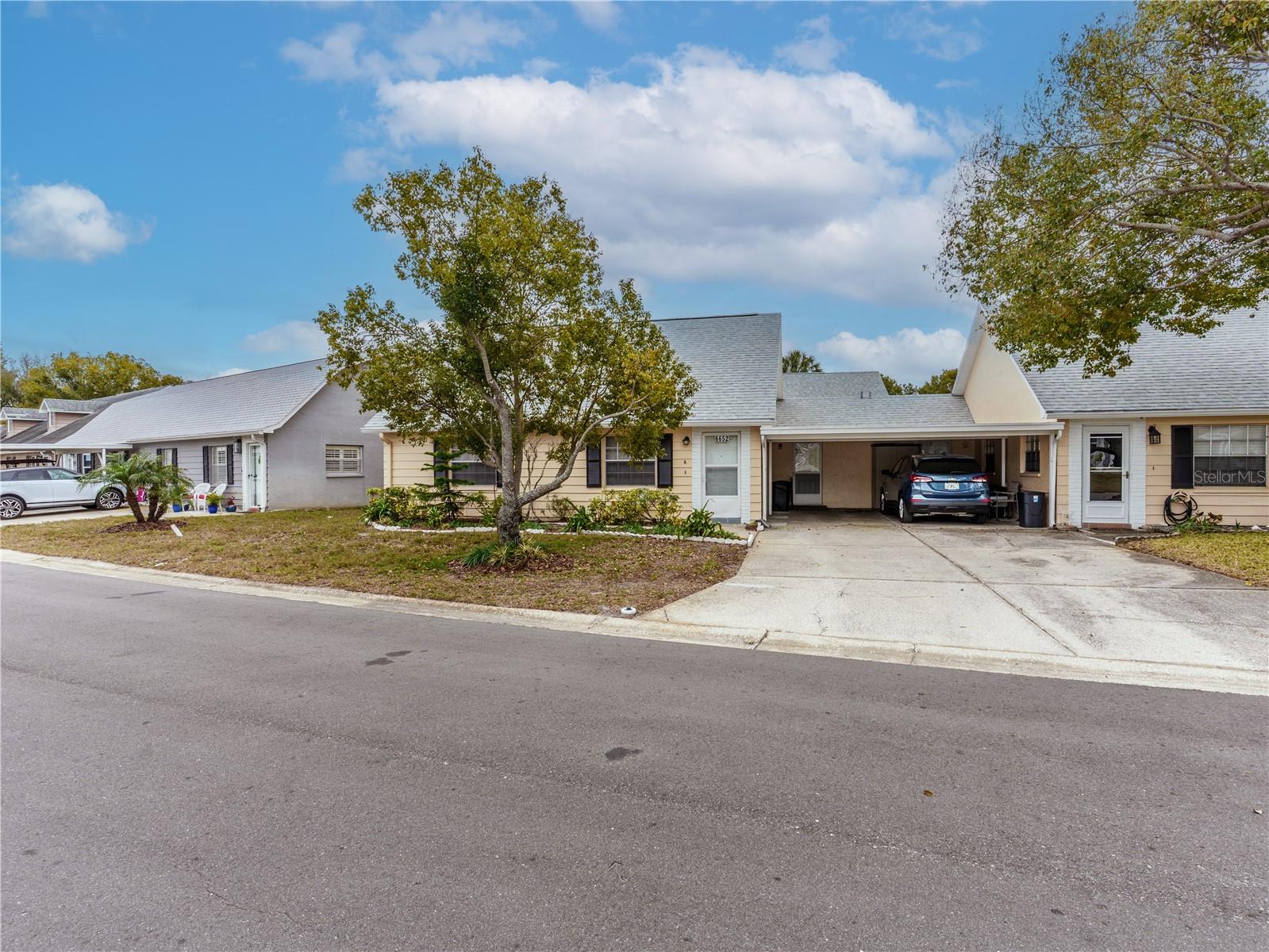 6652 Dartmoor Ln #5a, FL