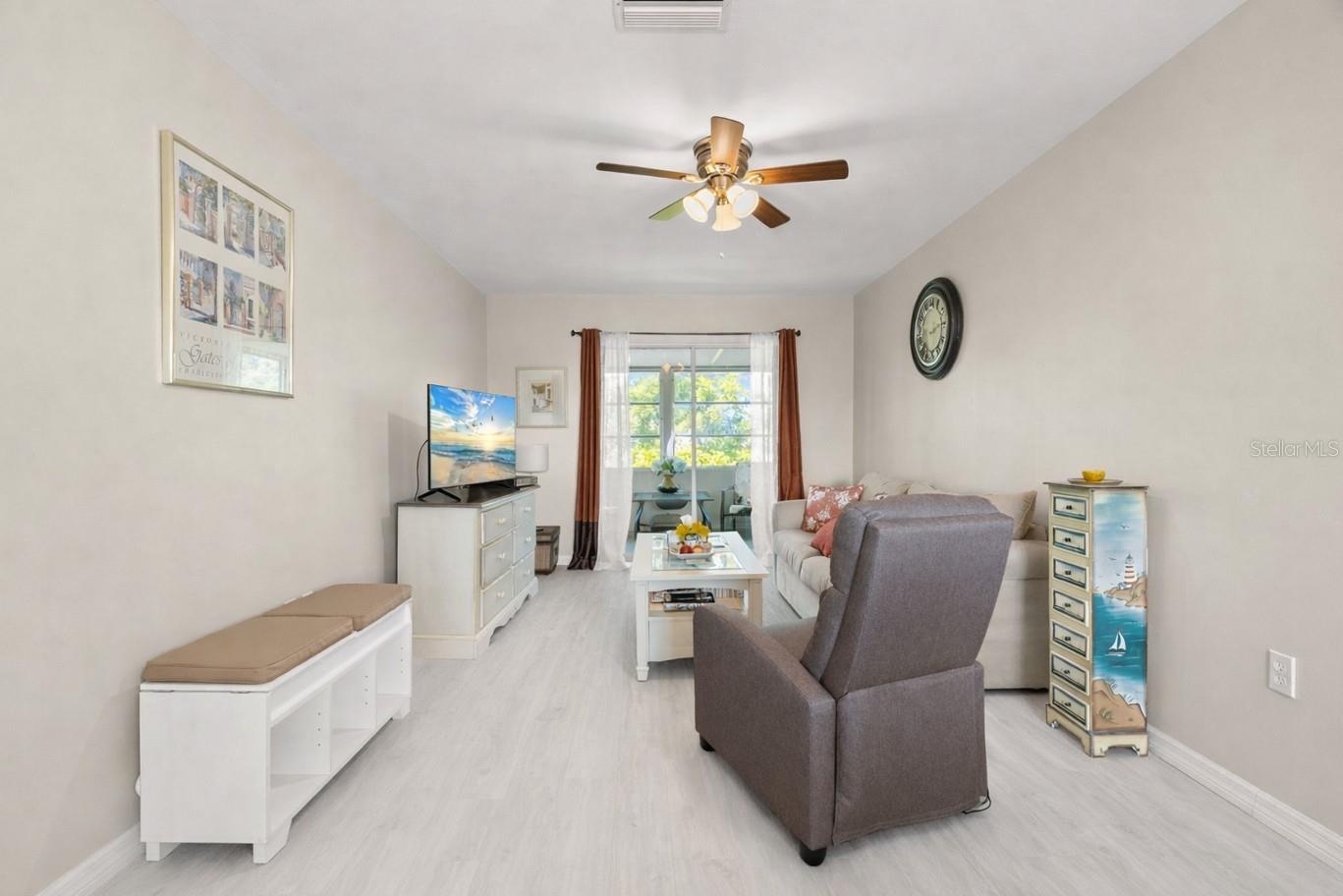2039 Canal Dr, FL