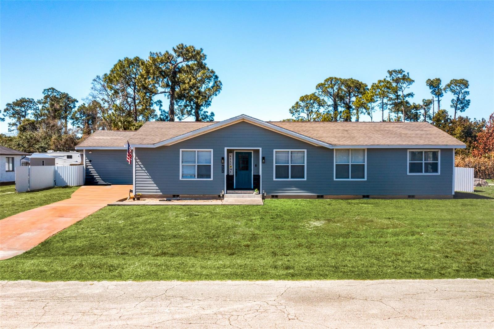 323 Greenwood Avenue, FL
