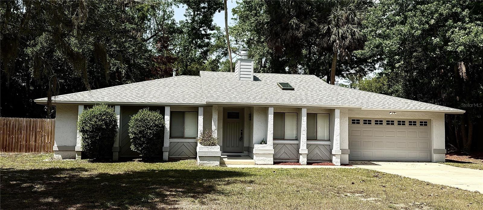 807 Buckie Dr, FL