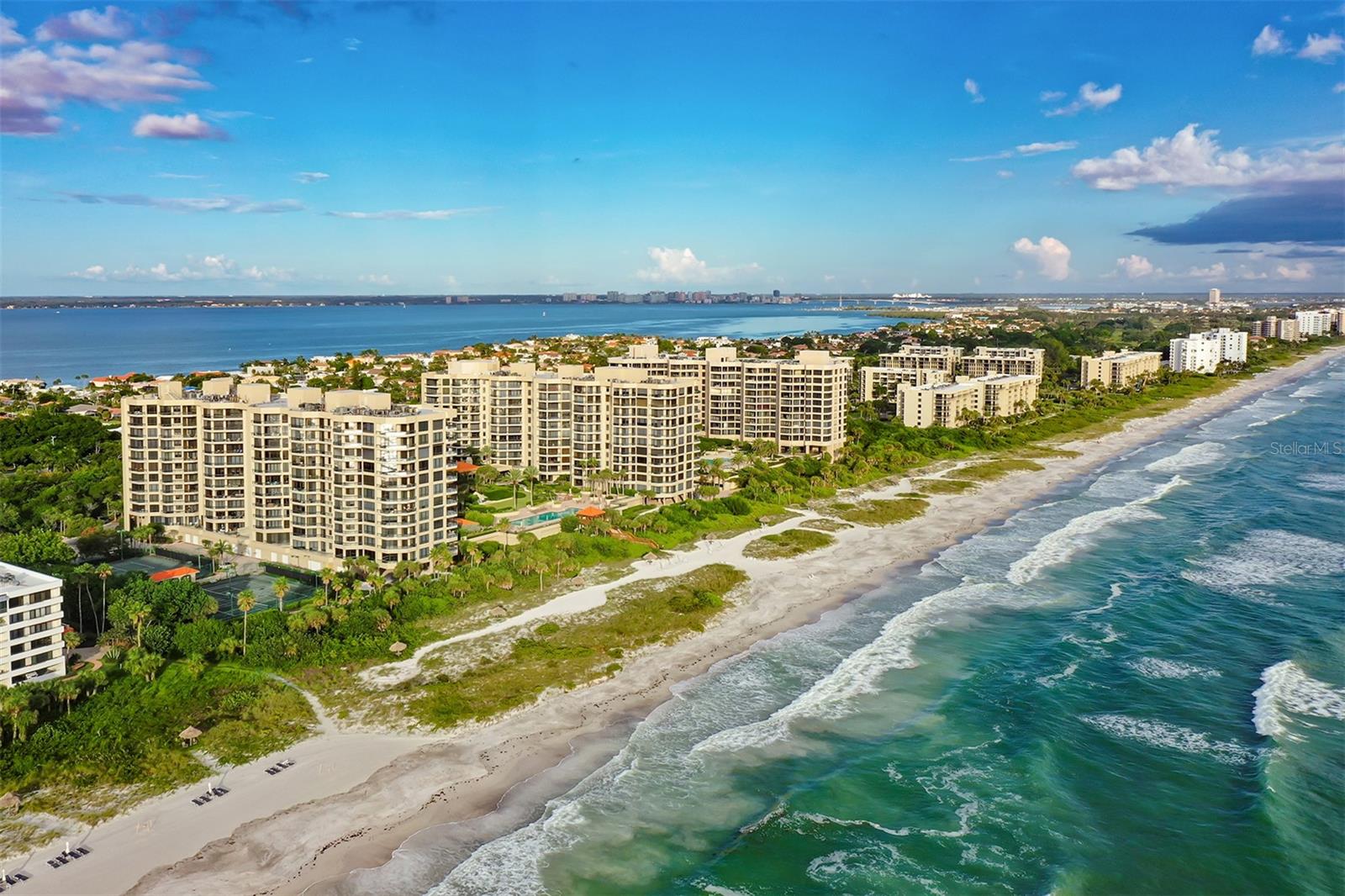 1241 Gulf Of Mexico Dr #111, FL